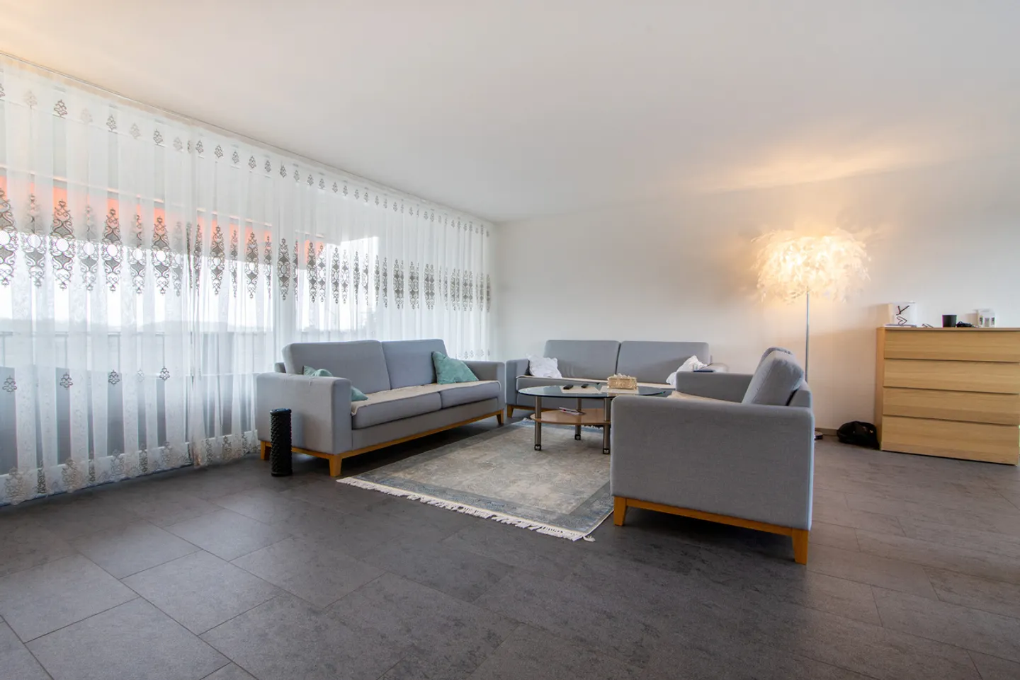 Komfortable 5.5-Zimmerwohnung an zentraler Lage - Foto 4 von 11