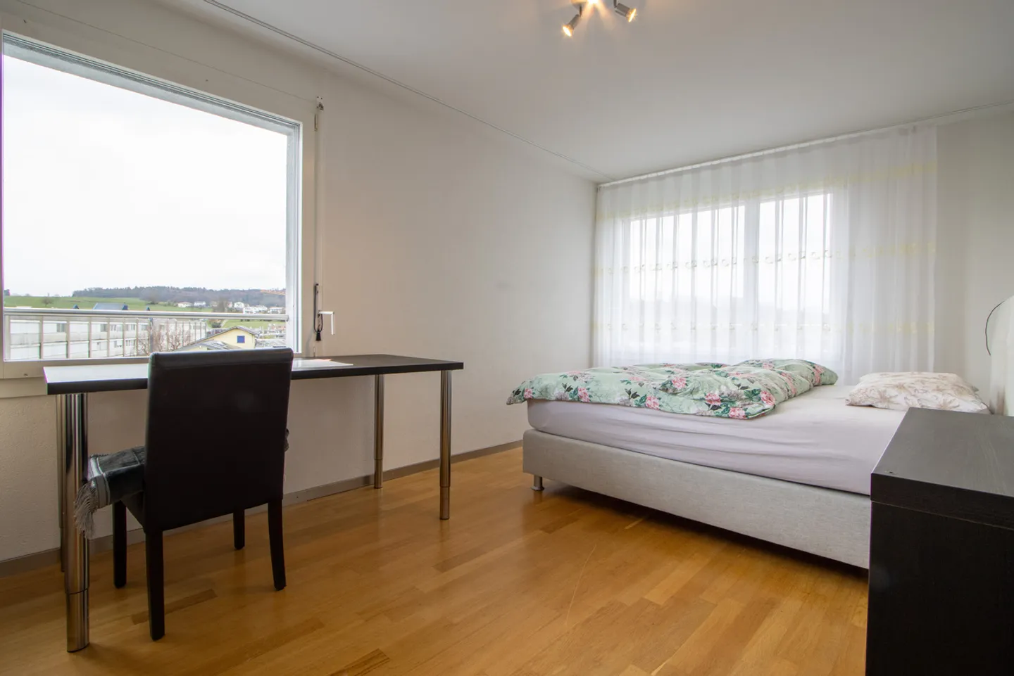 Komfortable 5.5-Zimmerwohnung an zentraler Lage - Foto 7 von 11