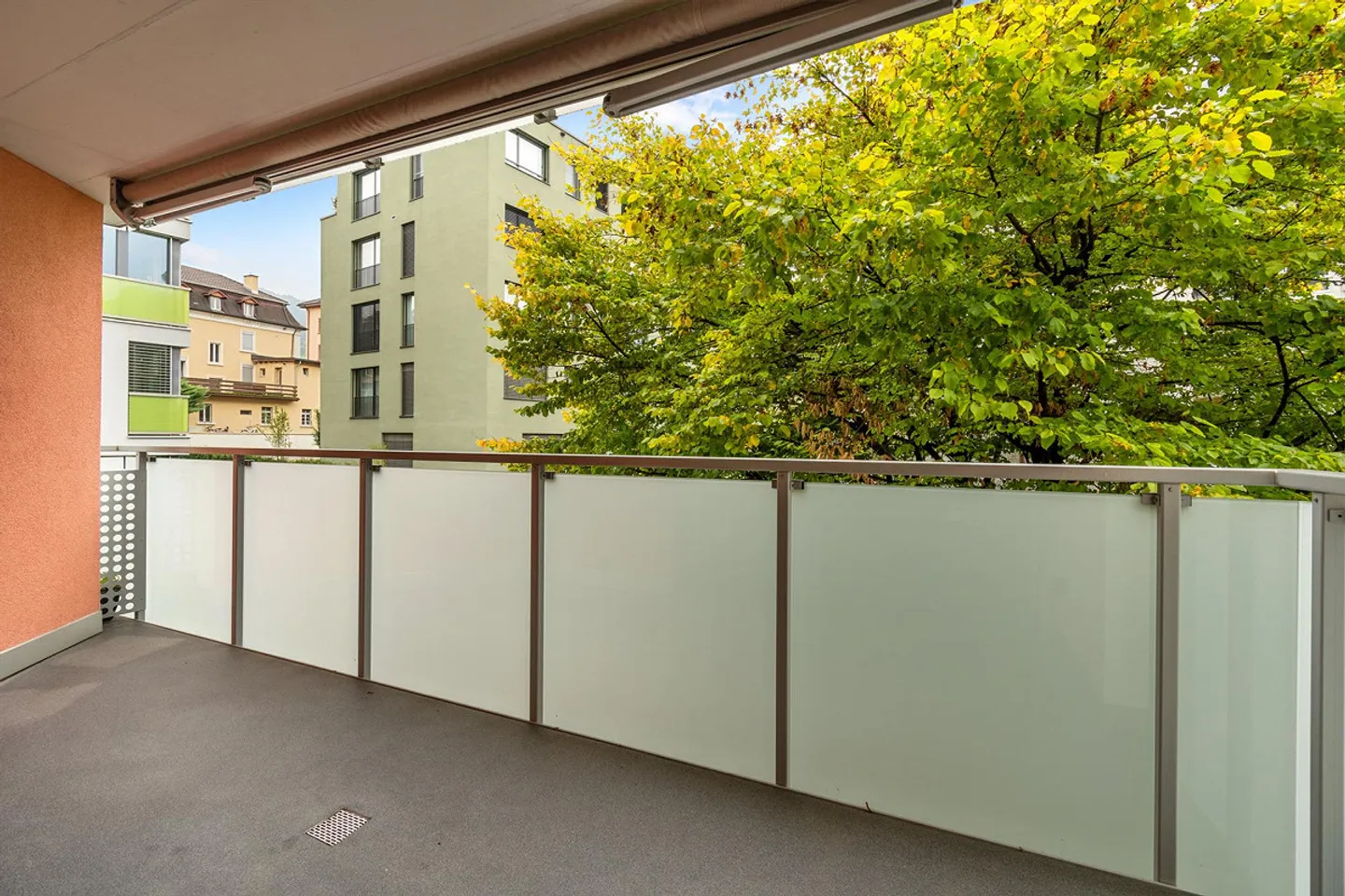 Moderno appartamento di 2,5 locali con balcone a Kriens in affitto - Foto 7 di 8