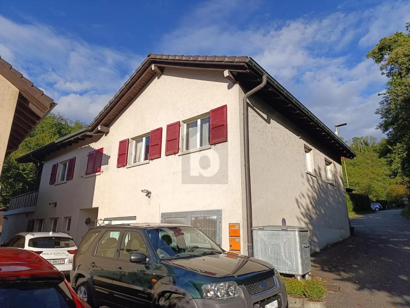 GROSSE TERRASSE, SCHWEDENOFEN UND VIEL PLATZ! - Foto 1 von 6