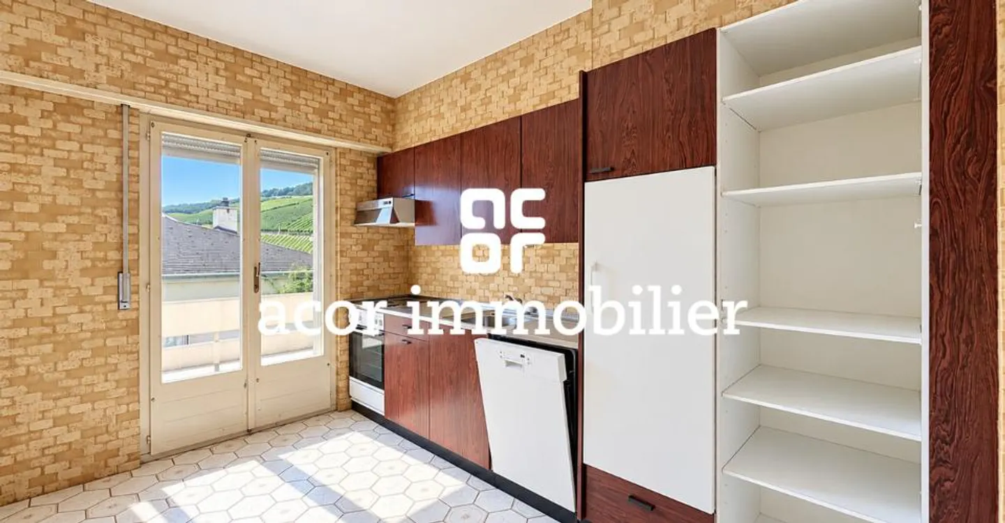 Appartement 3½ pièces avec potentiel de transformation – Sierre - Photo 2 sur 4
