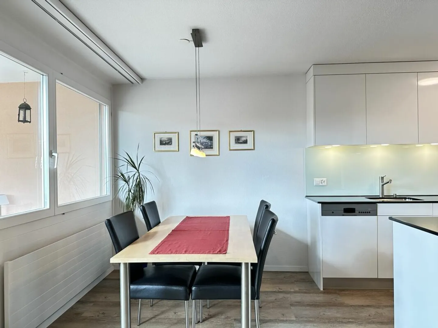 3½-Zimmer-Wohnung mit schöner Aus- und Weitsicht - Foto 4 di 11