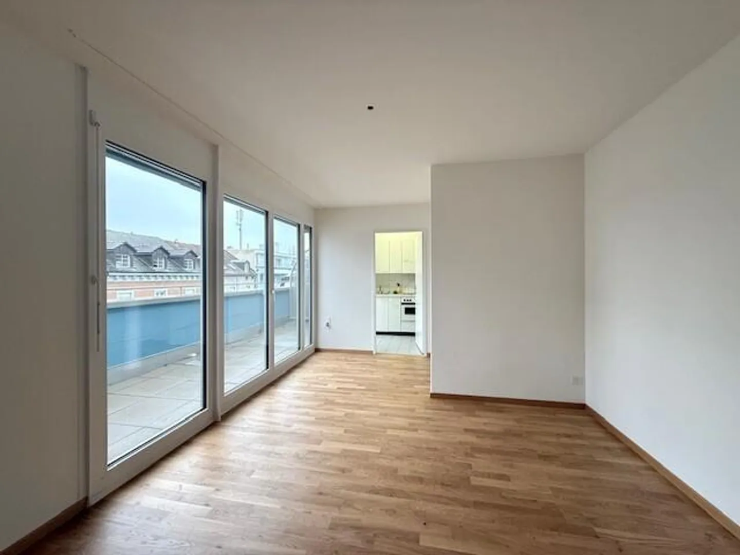 Spring Promotion! 1 Room Apartment for Rent! - Photo 1 of 5