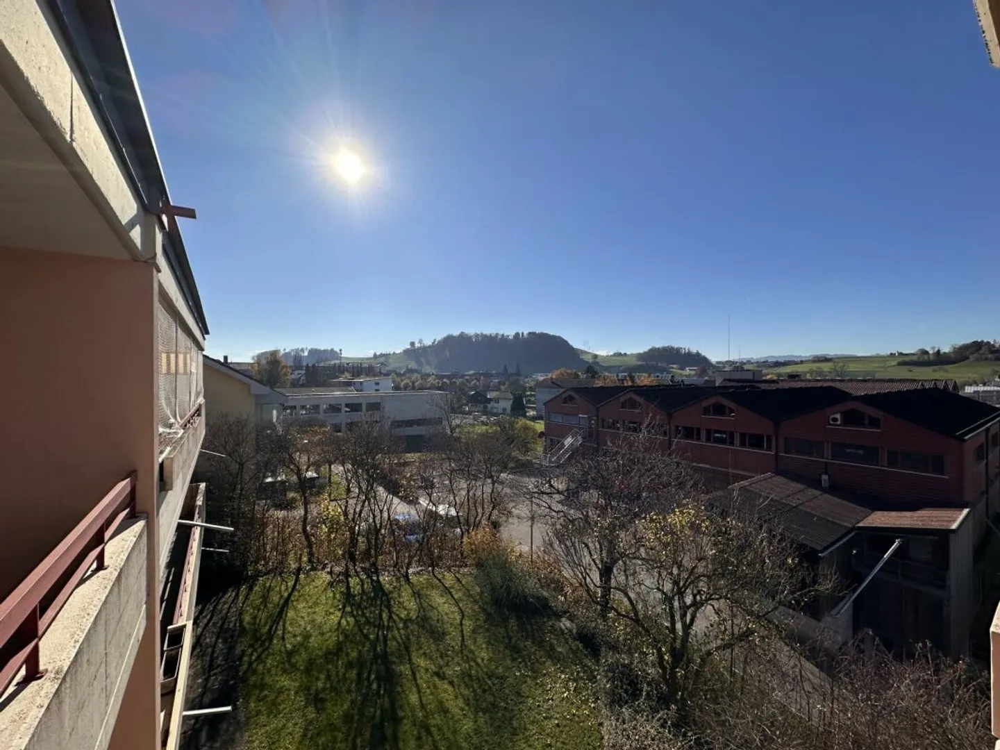 3½-Zimmer-Wohnung mit schöner Aus- und Weitsicht - Foto 10 di 11