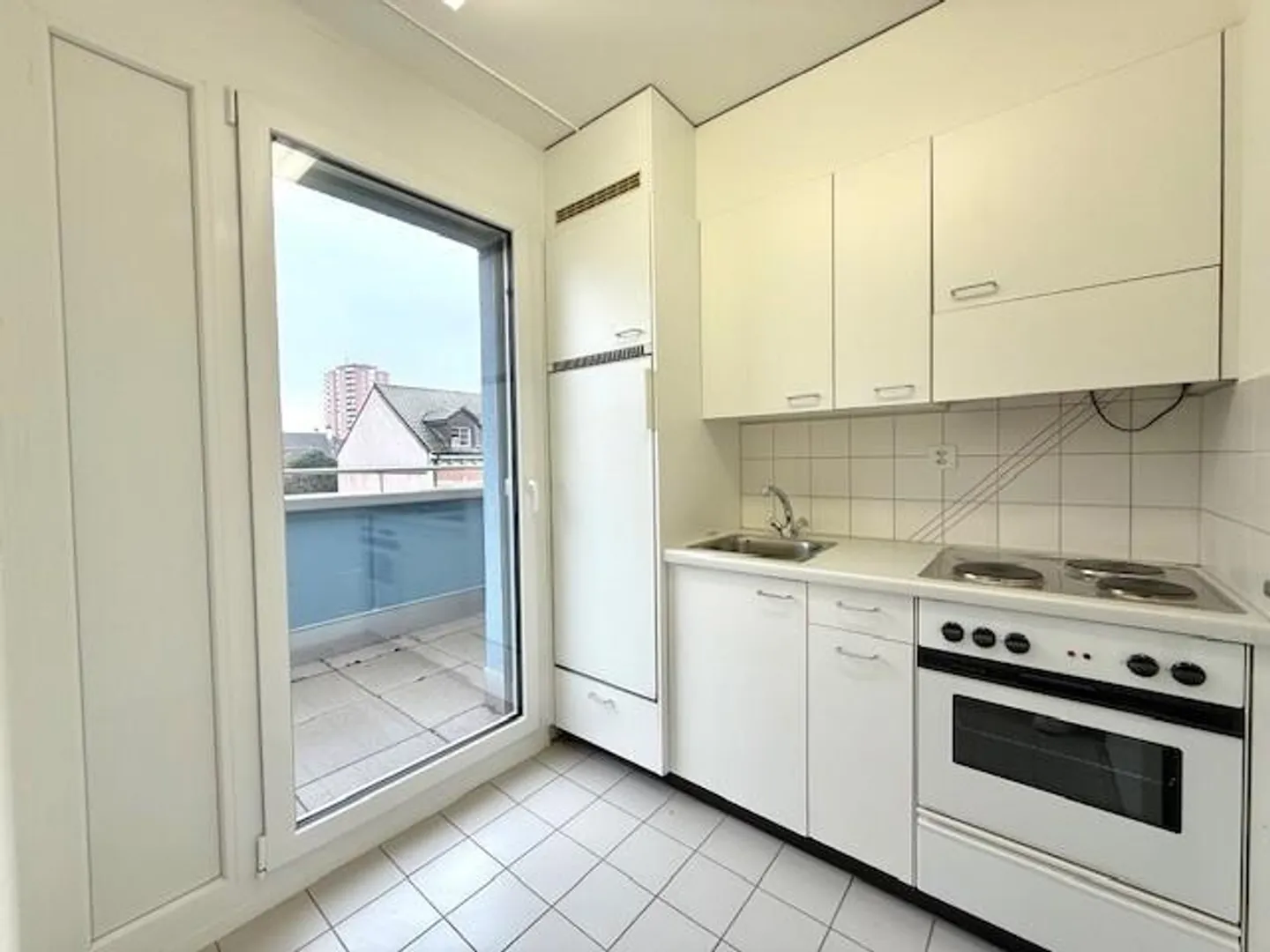 Spring Promotion! 1 Room Apartment for Rent! - Photo 3 of 5