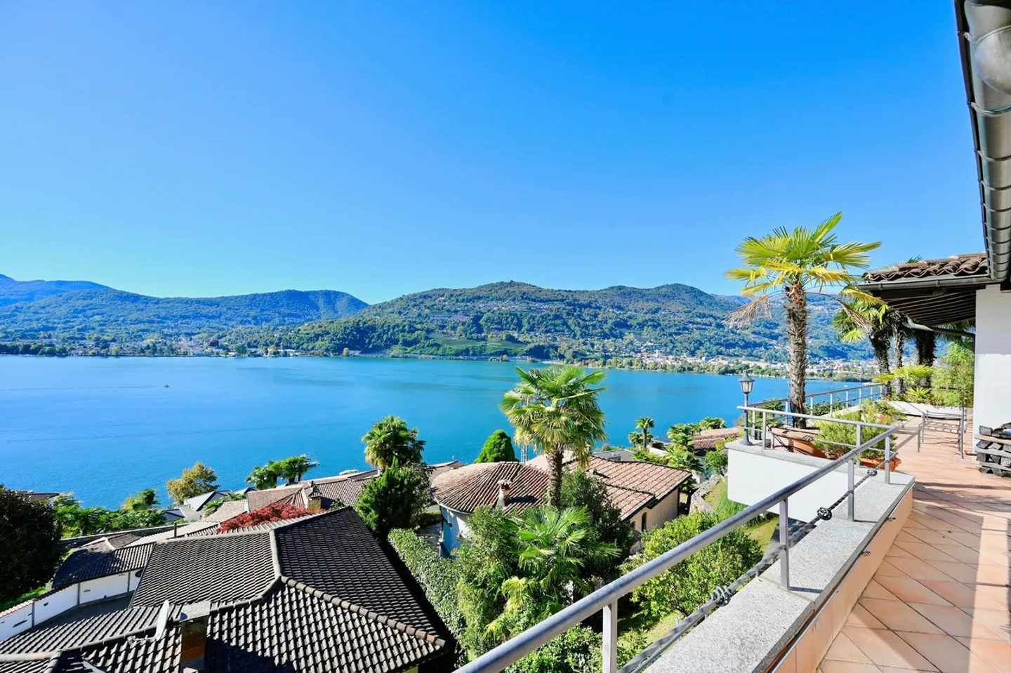 Elegantes Penthouse mit atemberaubendem 180° Blick auf den See - Ferienhaus - Foto 1 von 24