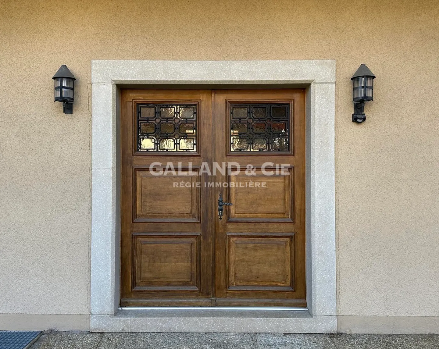 Spacious Family Villa in Morges - Photo 2 of 11