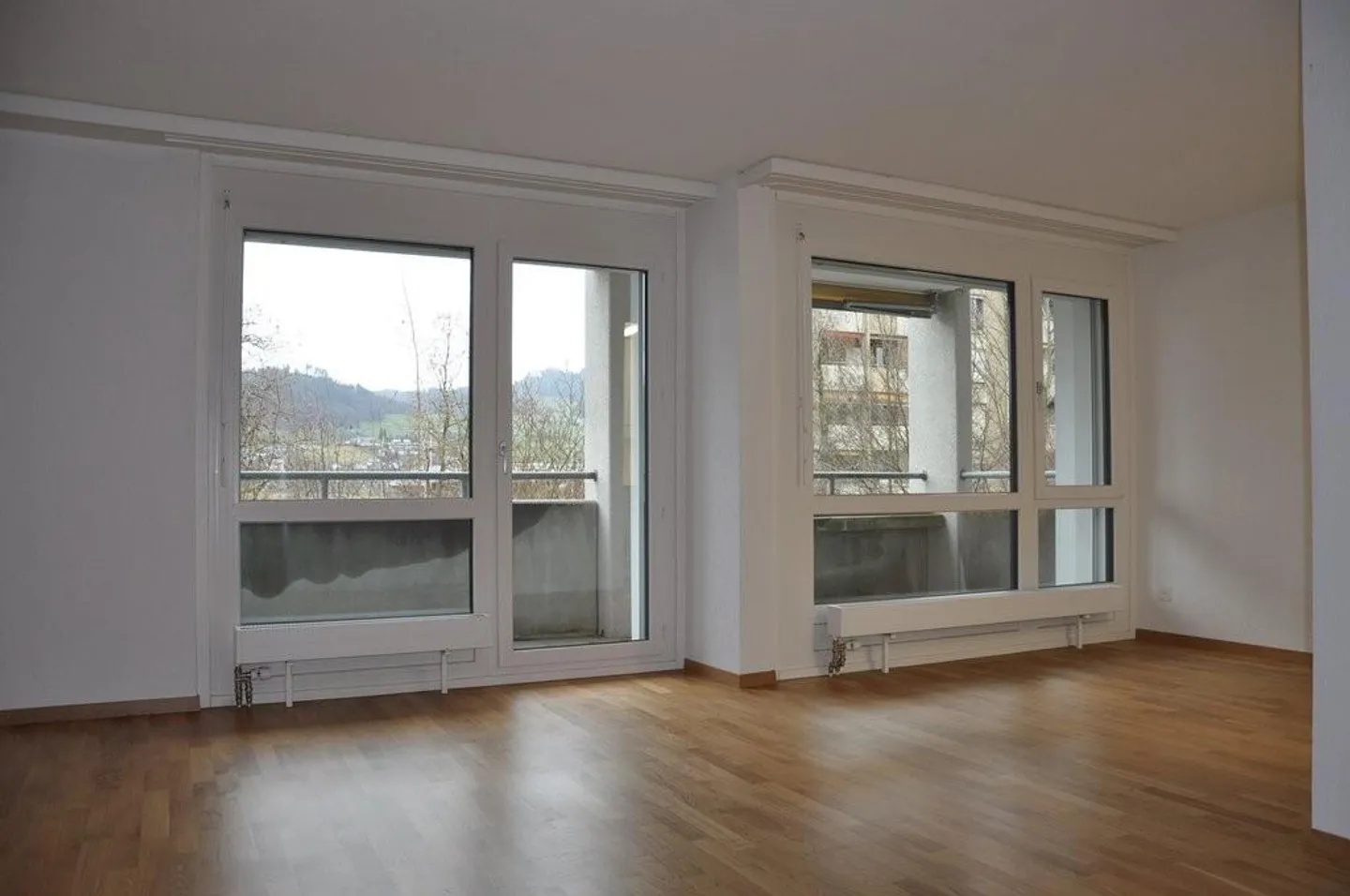 appartement moderne avec plan d'étage généreux - Photo 2 sur 7
