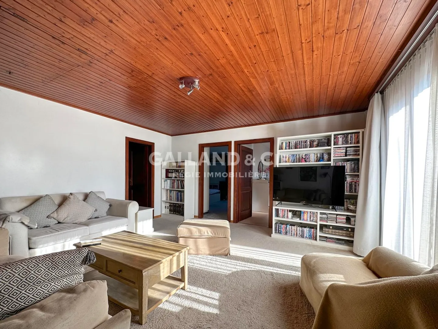 Spacious Family Villa in Morges - Photo 9 of 11