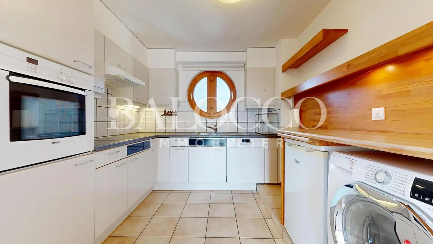 Spacious Duplex with 4.5 Rooms - Photo 7 of 10