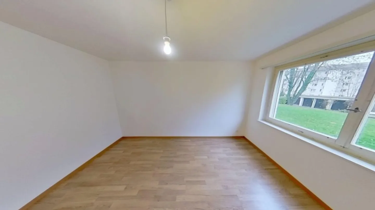 Charming 3-Room Apartment in Zurich Seebach  Fixed Term until 31.03.2026 - Photo 7 of 9