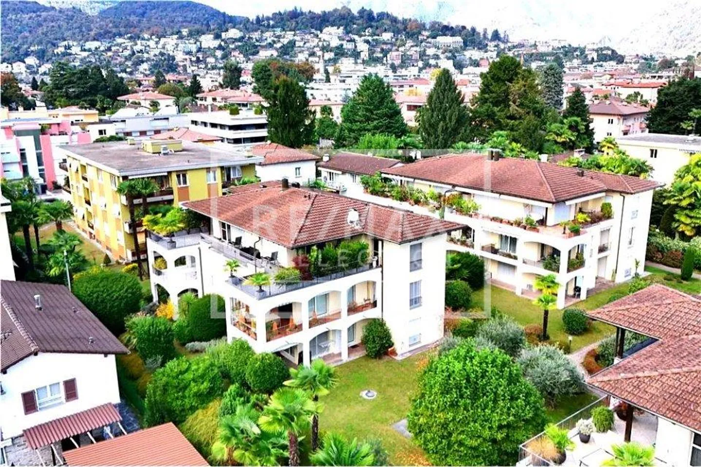 3,5-Zimmer-Wohnung mit Garten - Foto 3 von 13