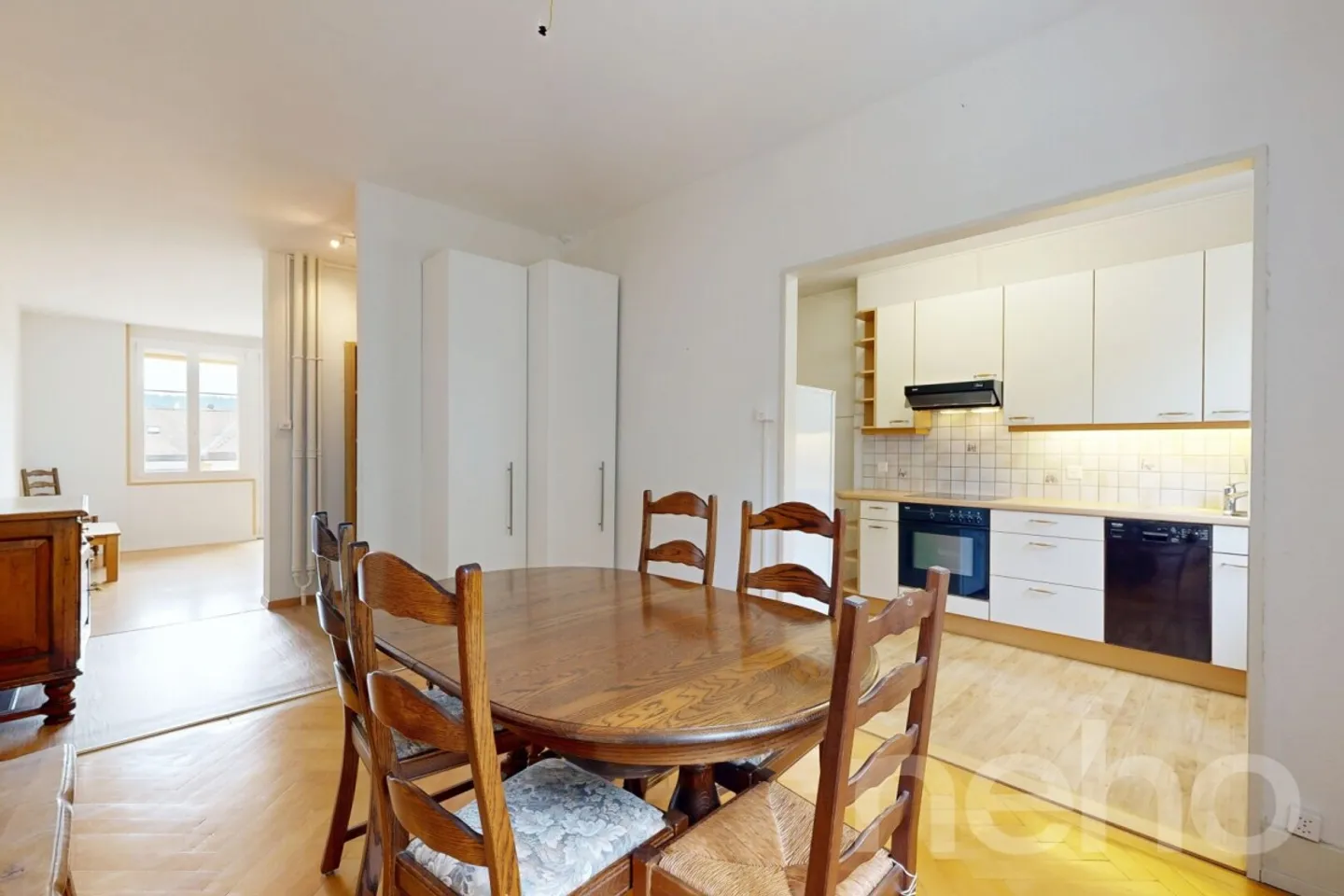 Spazioso appartamento 2,5 locali con grande garage - Foto 2 di 12