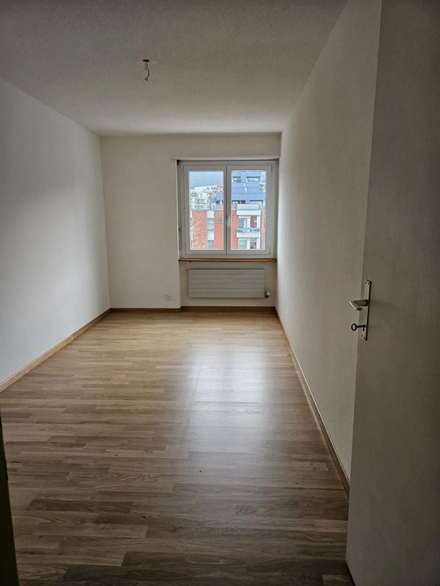 Sunny 4.5 Room Penthouse Apartment - Comfortable and Well Located - Photo 4 of 4