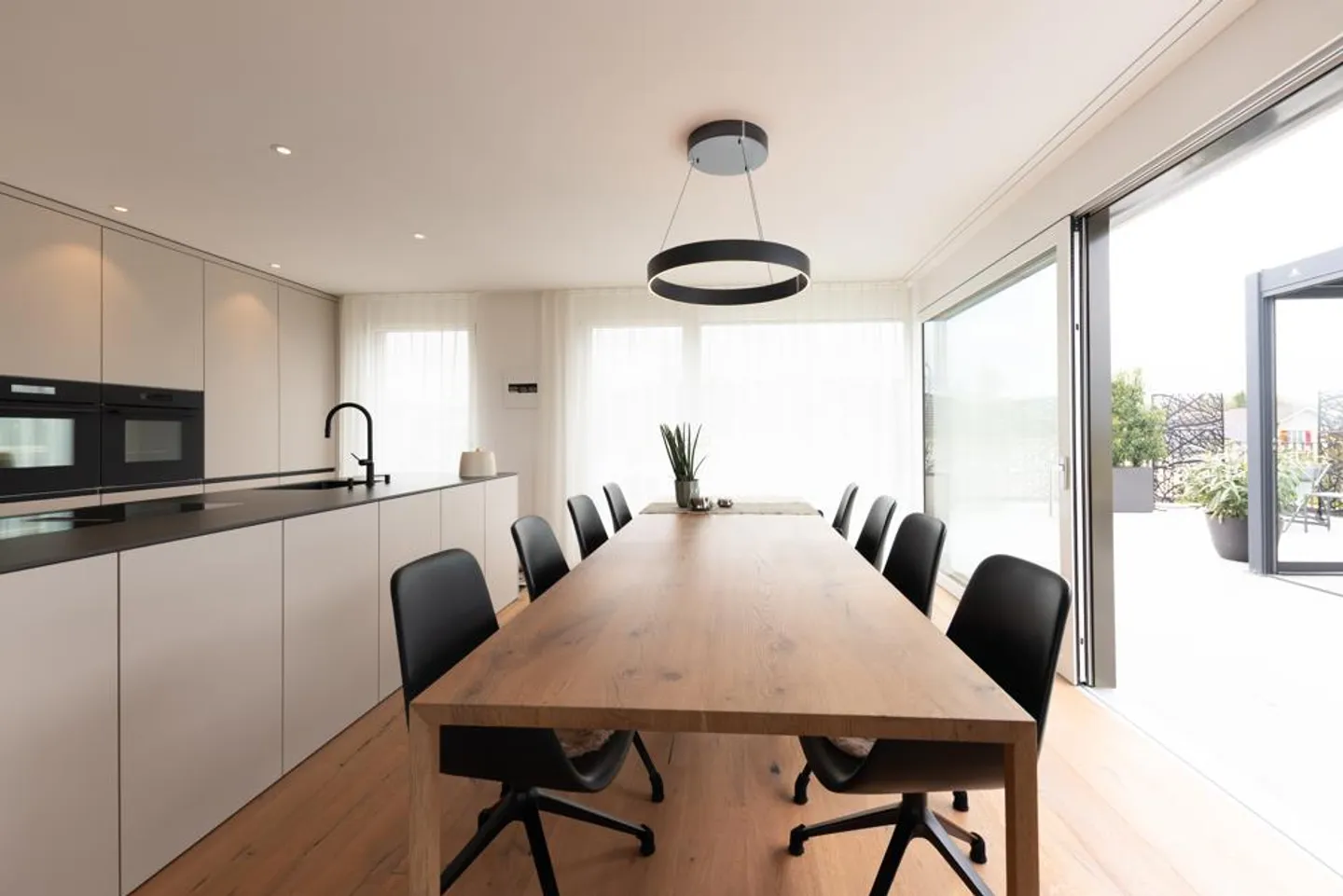 Attico di Classe – Terrazza Lifestyle con Vista Lago - Foto 10 di 21