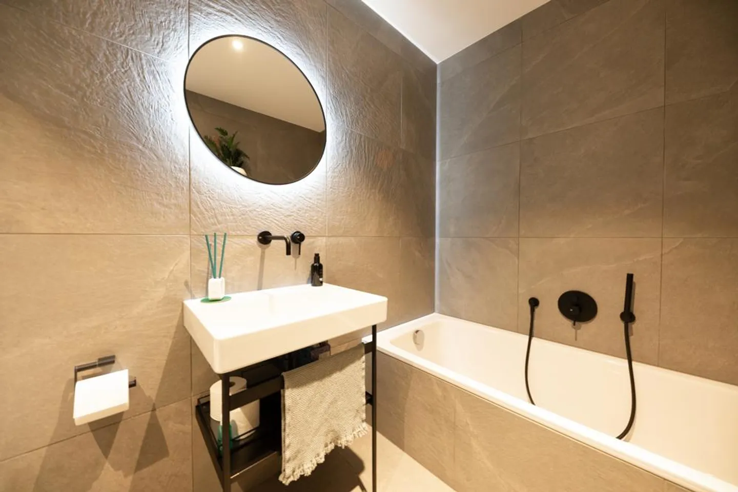 Attico di Classe – Terrazza Lifestyle con Vista Lago - Foto 16 di 21