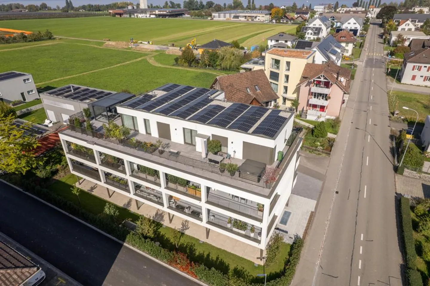 Attico di Classe – Terrazza Lifestyle con Vista Lago - Foto 19 di 21