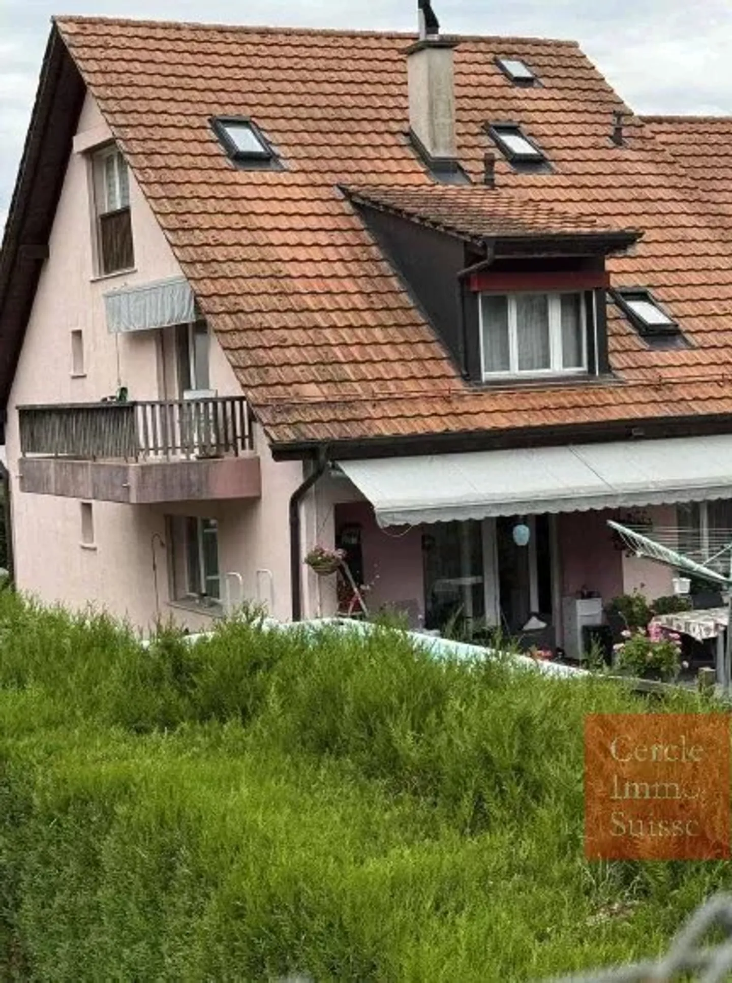 Edificio ad uso misto in vendita - Foto 1 di 6