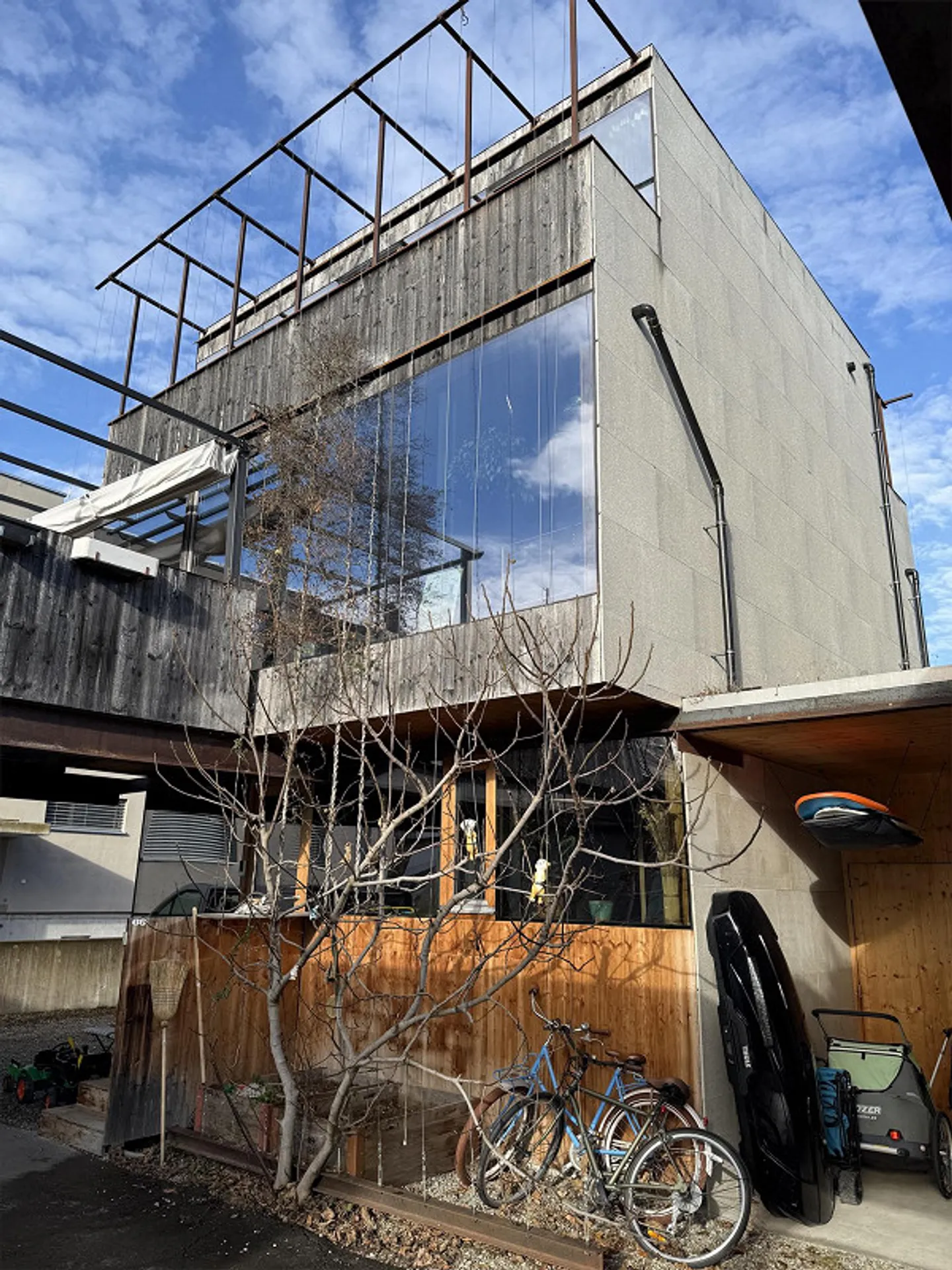 Detached End Row House - Photo 1 of 19