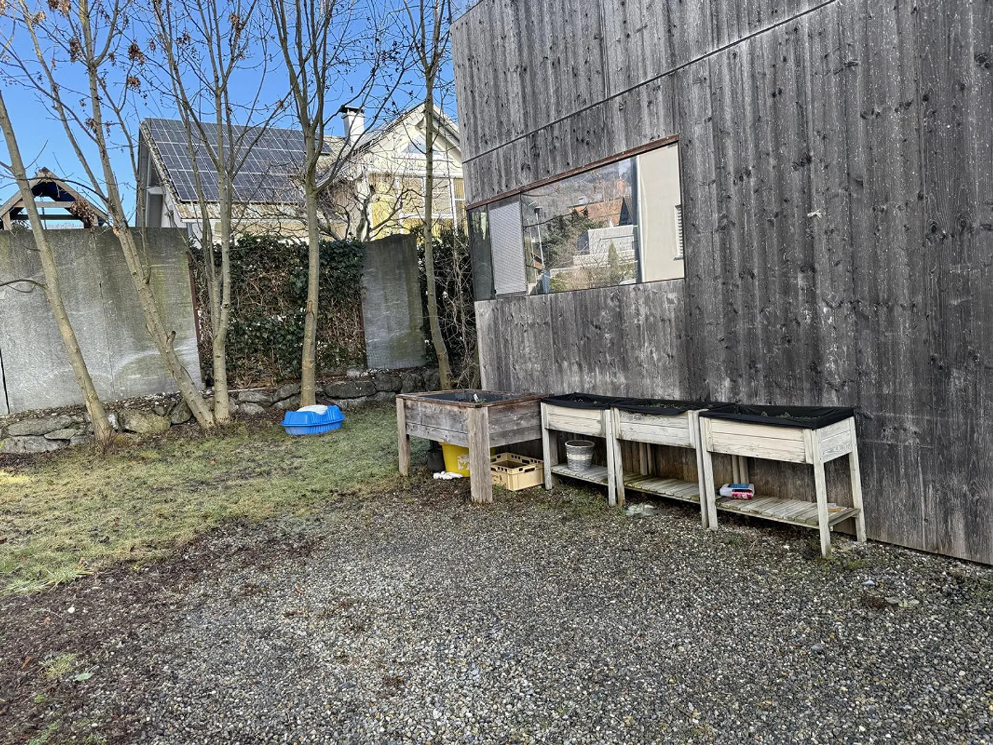 Detached End Row House - Photo 4 of 19