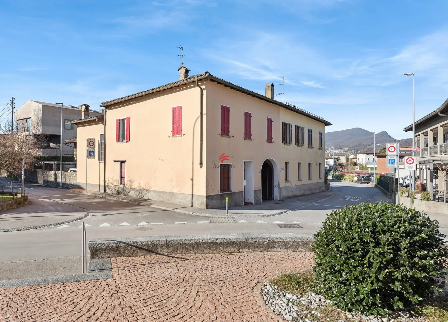 «Sanierungsbedürftiges Haus» - Foto 1 von 7