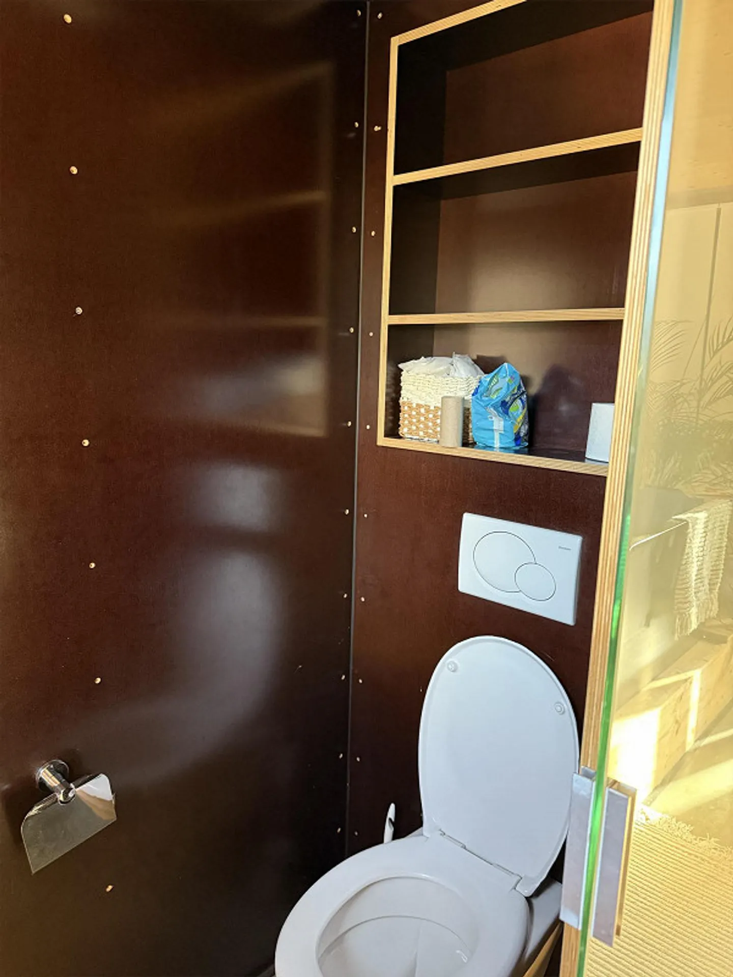 Detached End Row House - Photo 9 of 19