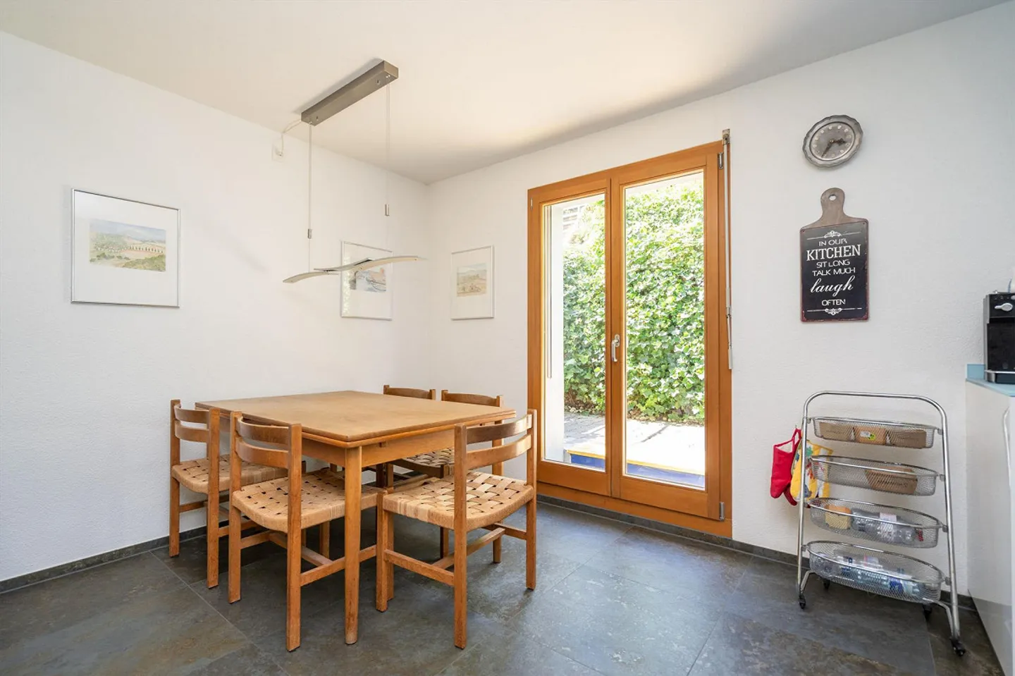 5.5-room terraced house with outdoor seating areas, two balconies and a... - Photo 3 of 13