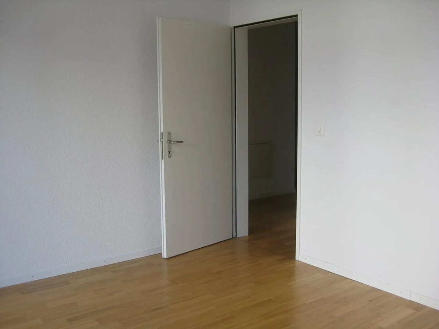 APPARTEMENT 3.5 PIÈCES CENTRAL À LÄNGGASSE - Photo 7 sur 10