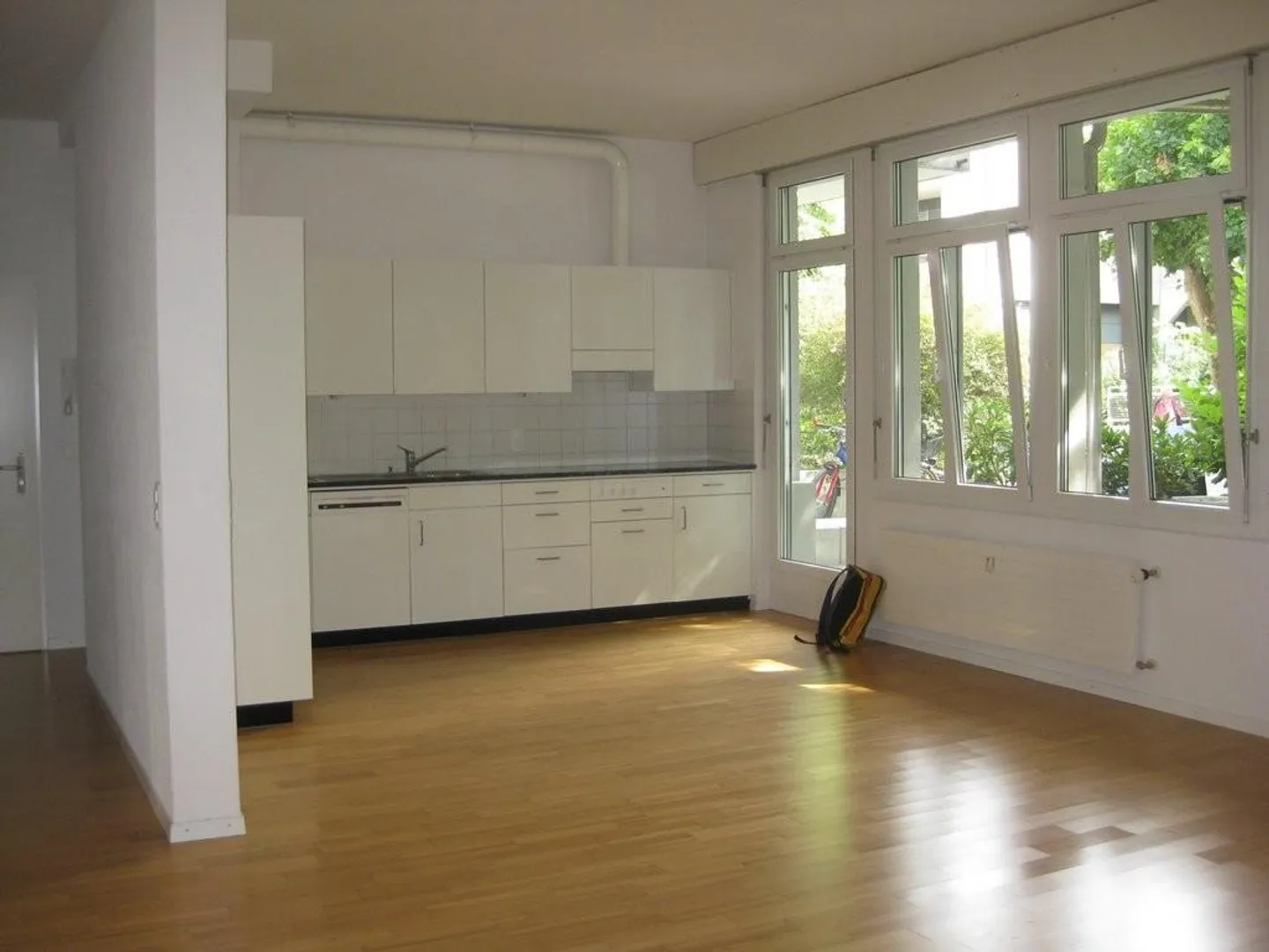 APPARTEMENT 3.5 PIÈCES CENTRAL À LÄNGGASSE - Photo 4 sur 10