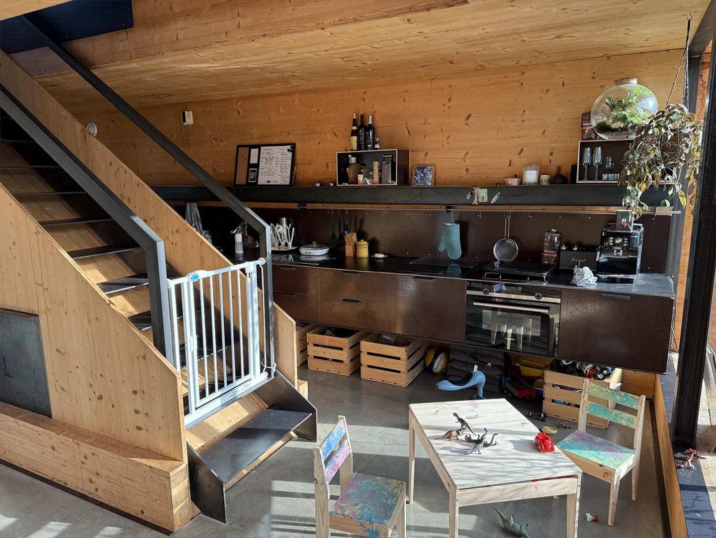 Detached End Row House - Photo 16 of 19