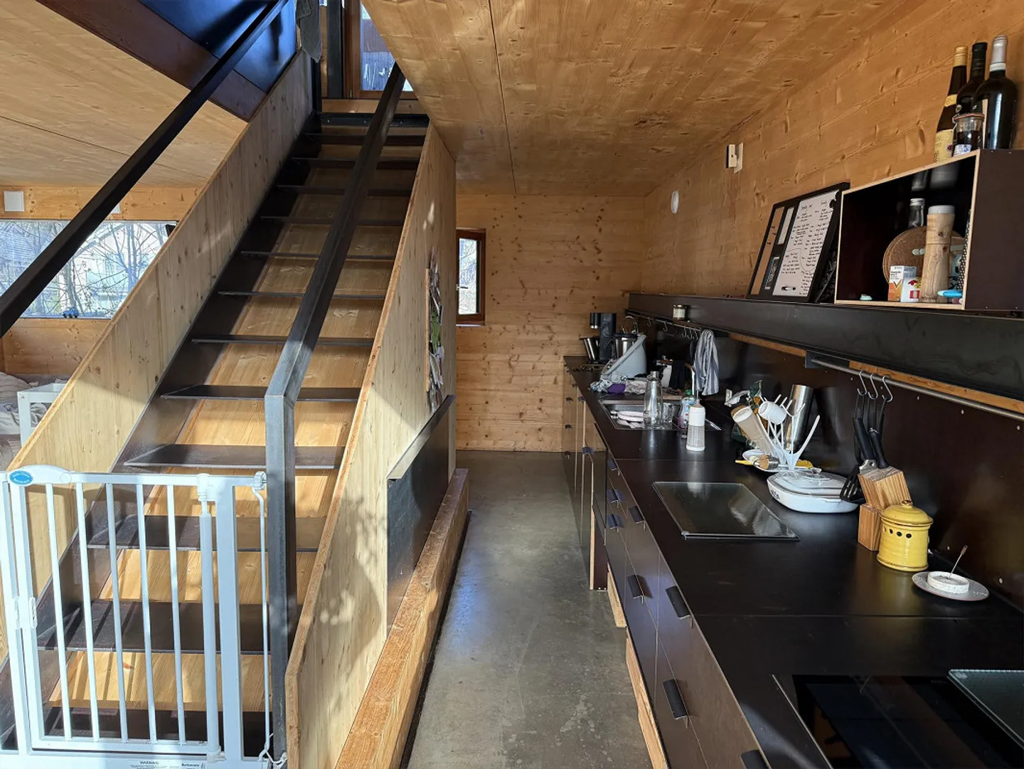 Detached End Row House - Photo 17 of 19