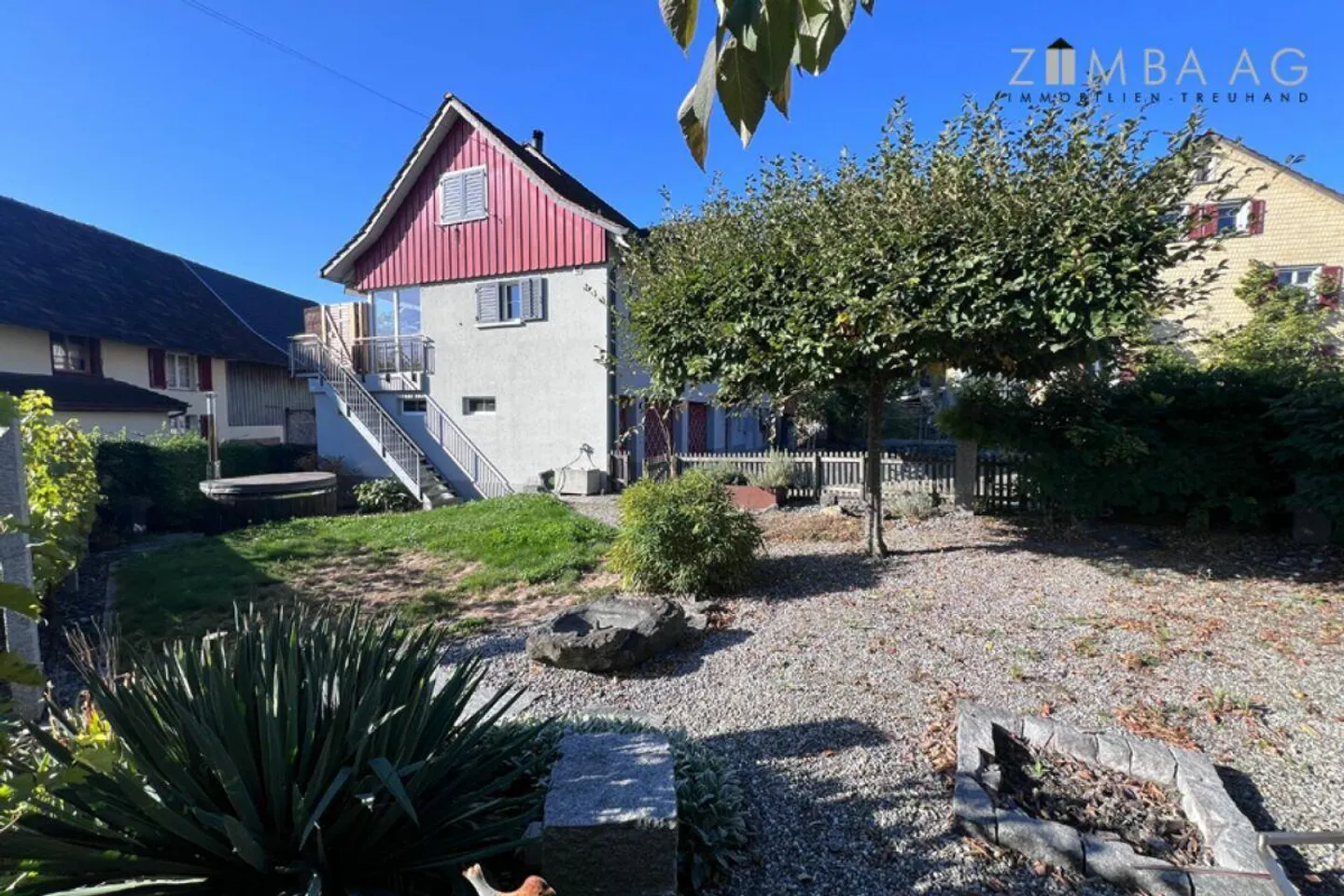 Charming Garden Home with Garage - Photo 2 of 13
