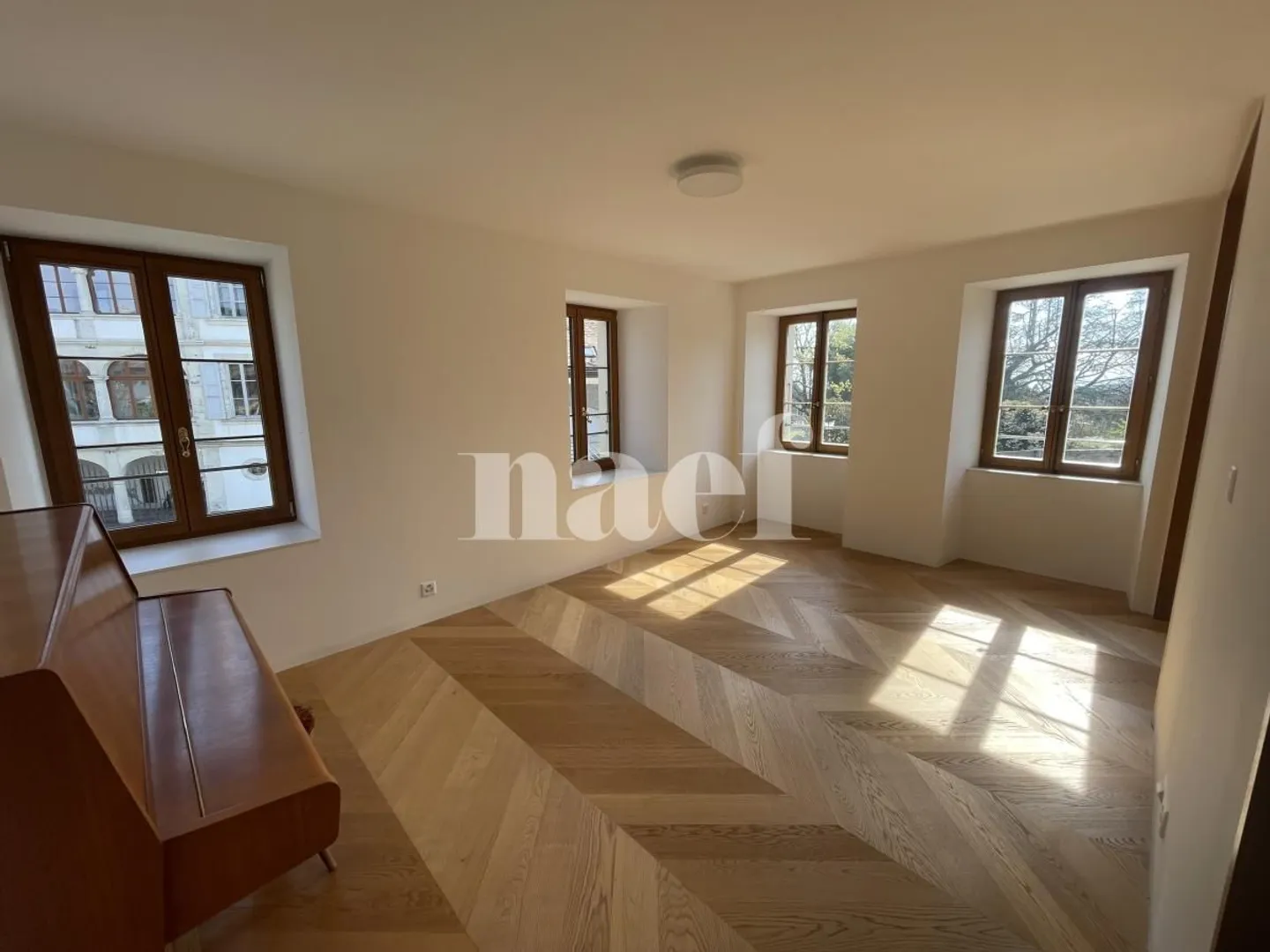 Im Herzen des Dorfes Etoy - Schönes modern renoviertes 4,5-Zimmer-Apartment im 1. Stock - Foto 5 von 13