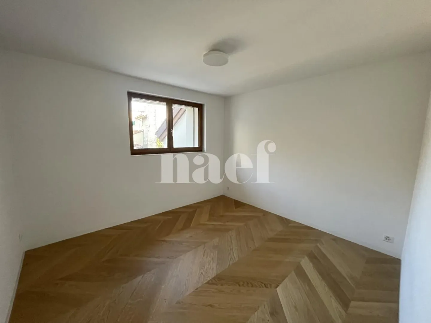 Im Herzen des Dorfes Etoy - Schönes modern renoviertes 4,5-Zimmer-Apartment im 1. Stock - Foto 7 von 13