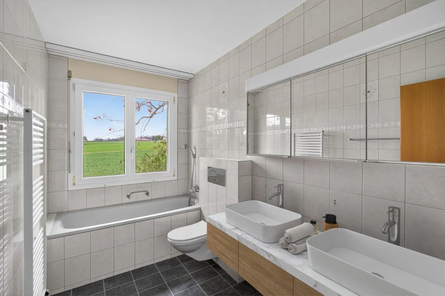 Renovierte Wohnung mit individuellen Ausstattungen - Foto 7 von 10