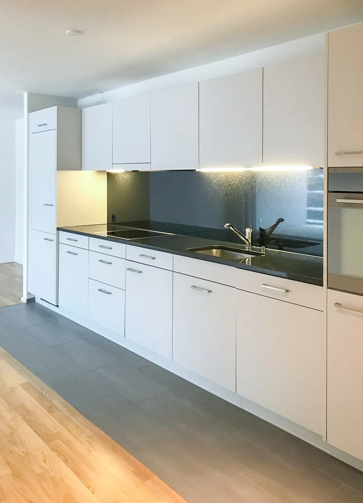 Moderne 3.5-Zi. Wohnung - Foto 2 von 8