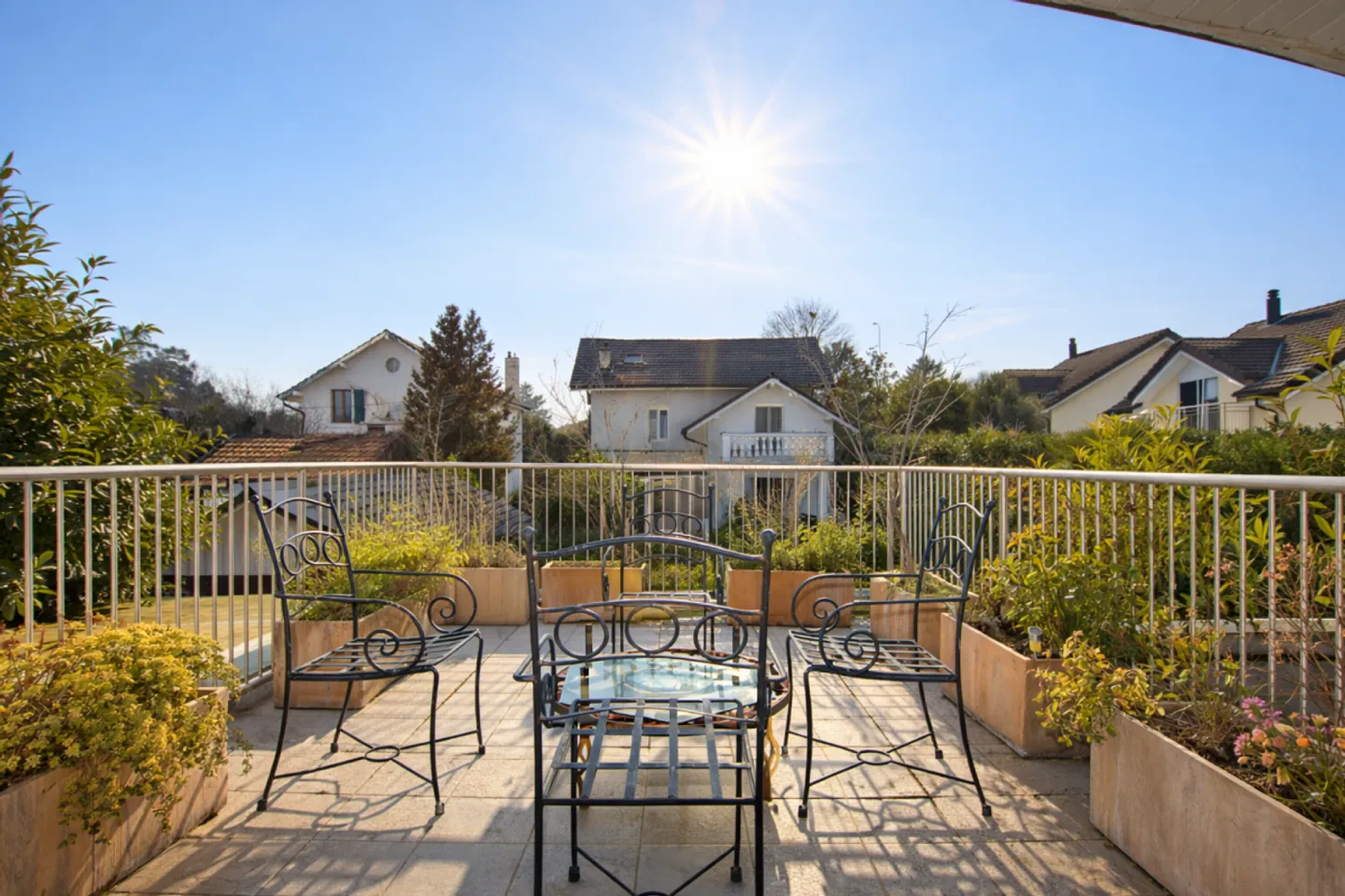 Maison Familiale Charmante avec Piscine - Photo 3 sur 15
