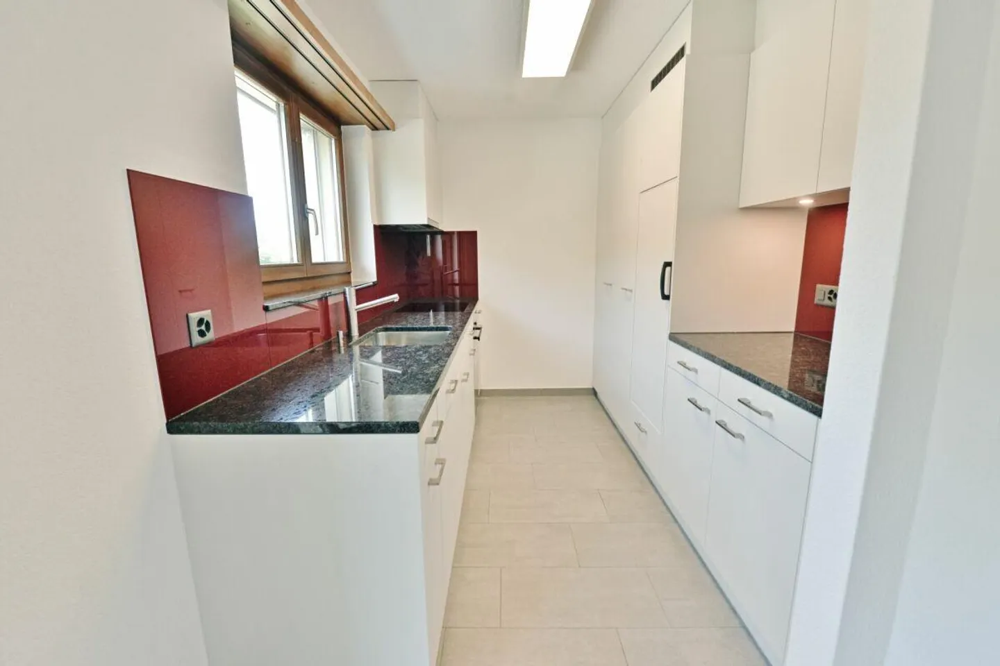 Great apartment in the best location - Photo 2 of 8