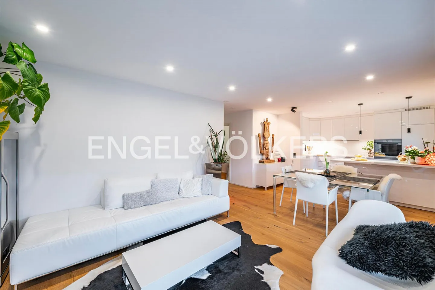 Ground floor apartment with garden flair (92) - Photo 6 of 13