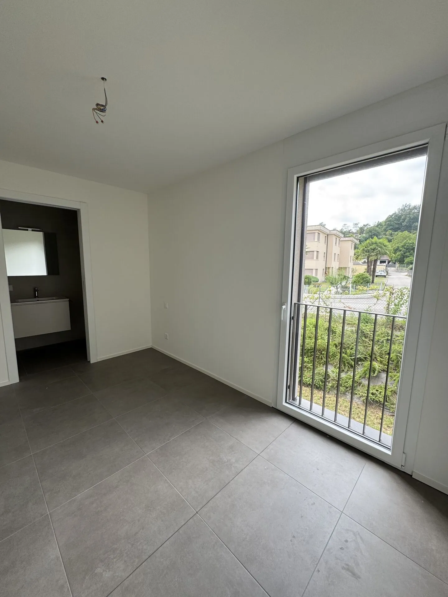 MONTEGGIO 3.5 | Miete 1'320 | Nebenkosten 180 | Parkplatz 100 - Foto 8 von 11