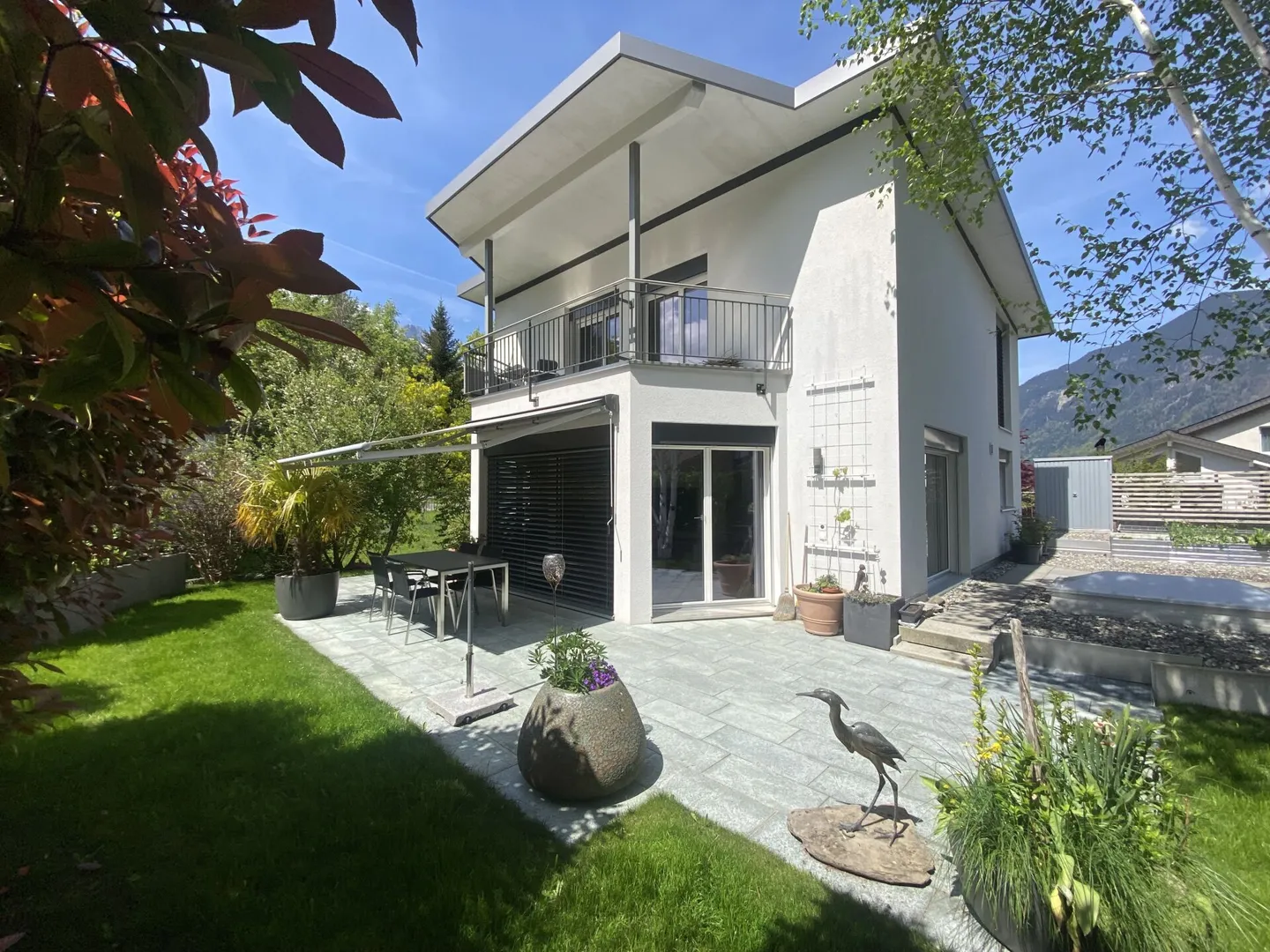 Casa unifamiliare a zero energia indipendente in un'oasi verde con orto e alberi da frutto - Foto 6 di 15