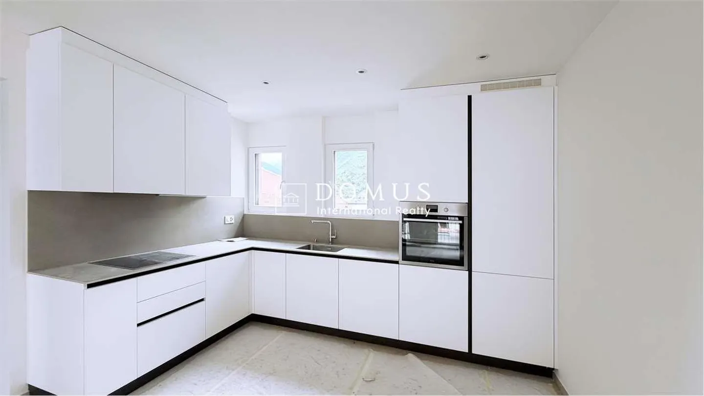 New modern two-room apartment in Giubiasco - Photo 1 of 9