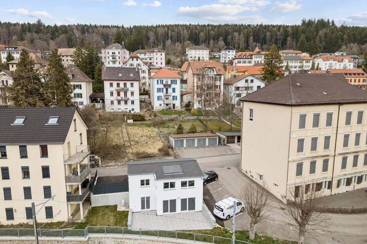The Accessibility of Excellence: Your New Villa from CHF 800.- per Month - Photo 2 of 13