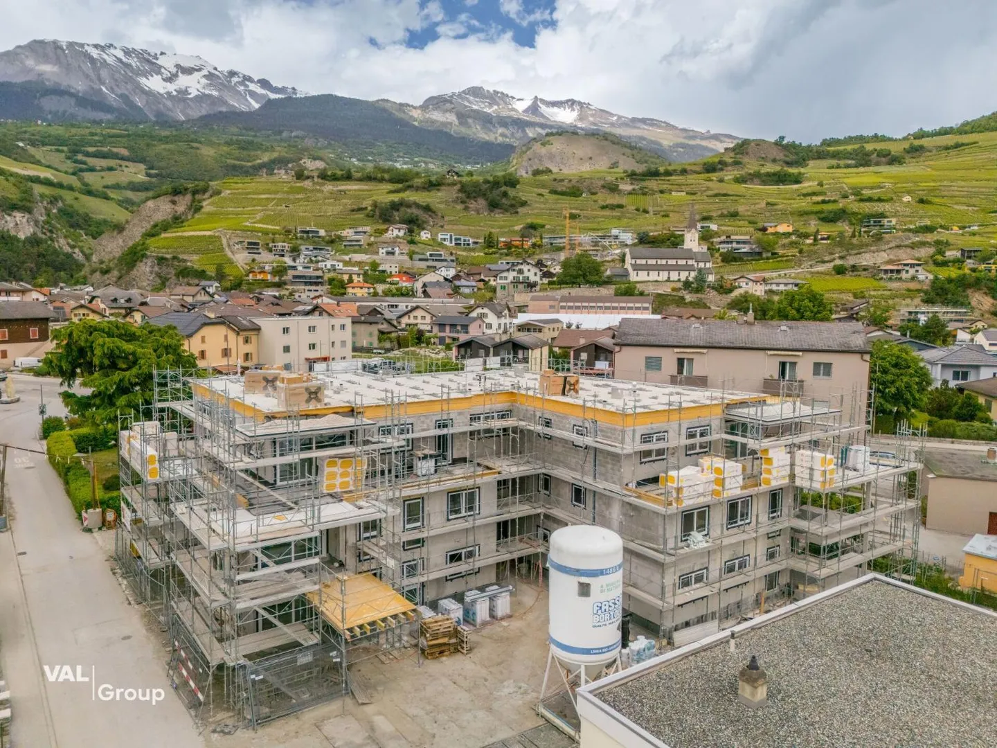Superbo appartamento luminoso e spazioso di 4,5 stanze nel cuore del villaggio - Foto 2 di 11