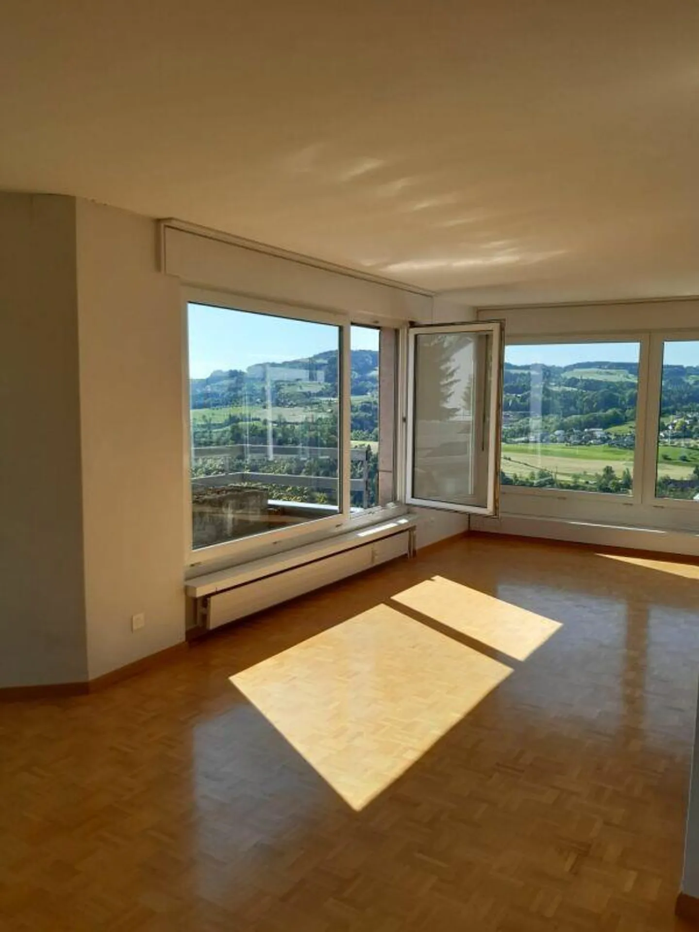 Beeindruckendes Penthouse mit Seeblick - Foto 3 von 12