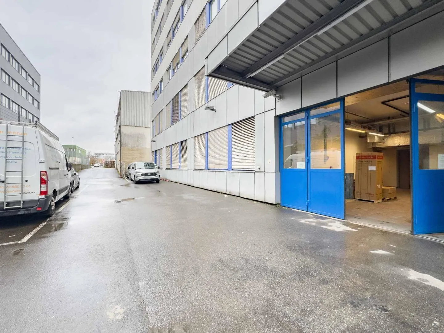 Helle und teilweise eingerichtete Büros in Meyrin - Foto 6 von 8