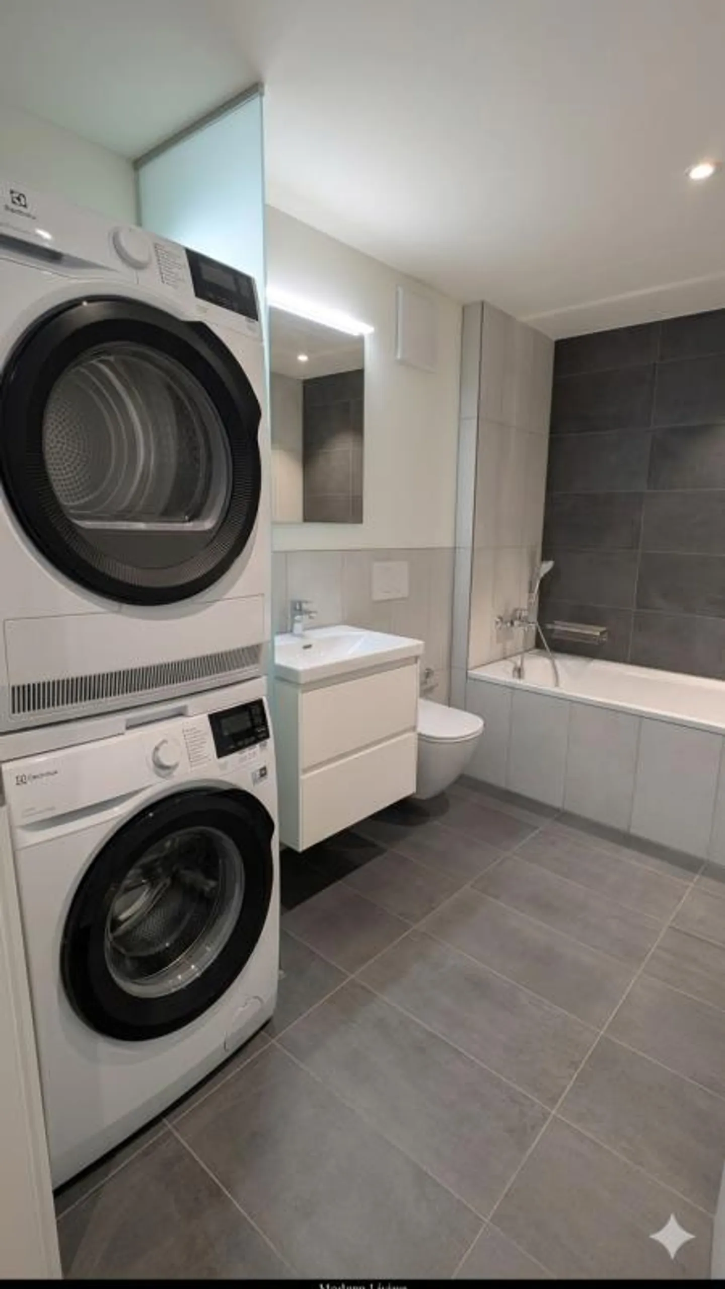 Bright 4.5 Room Apartment - Photo 6 of 10