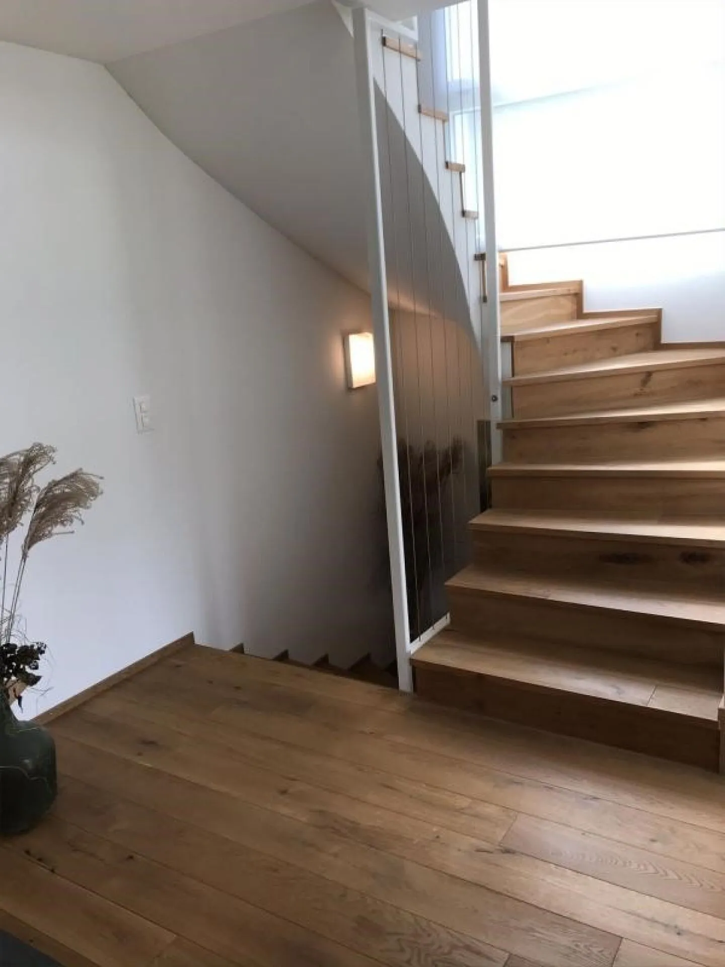 Casa unifamiliare a zero energia indipendente in un'oasi verde con orto e alberi da frutto - Foto 13 di 15