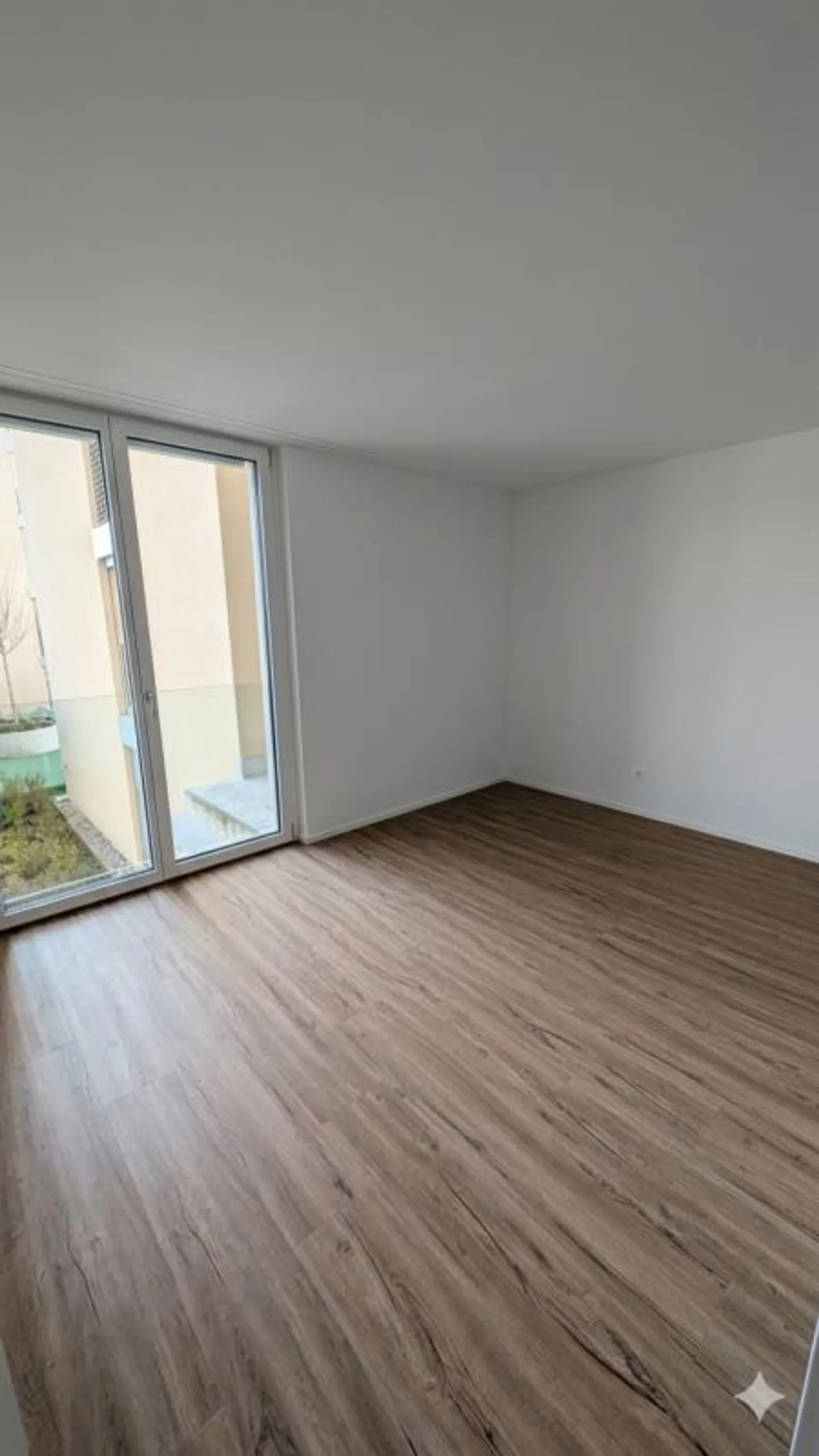 Bright 4.5 Room Apartment - Photo 10 of 10