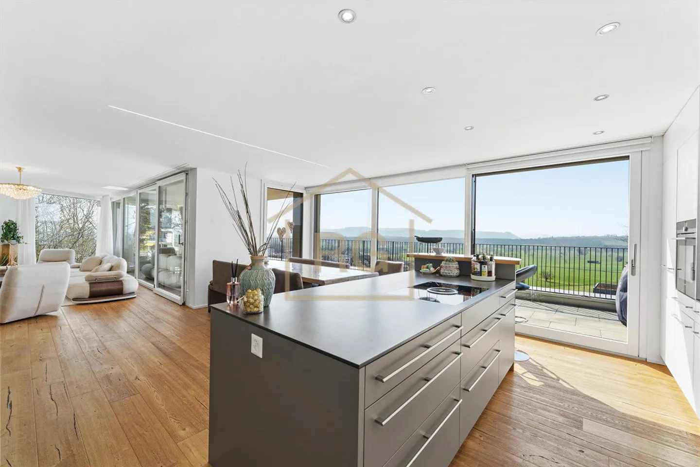 Esclusiva casa di 6,5 stanze con appartamento di 4,5 stanze - Foto 6 di 19